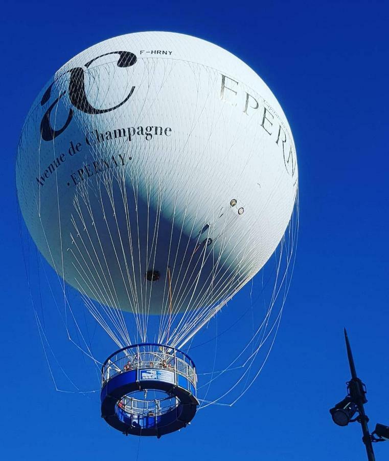 Suite Premium Le Figaro 1 Épernay Exteriér fotografie